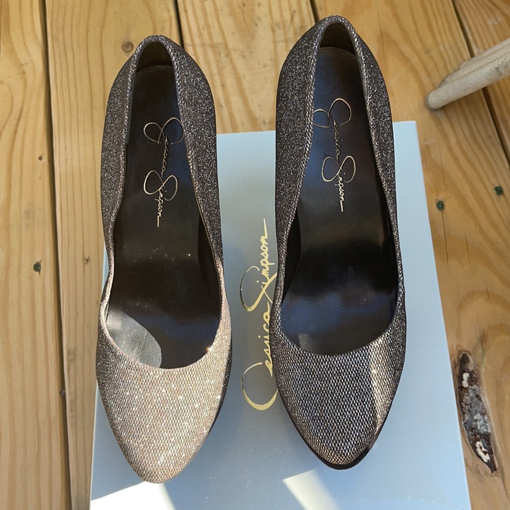 Heels - Picture 2 of 4